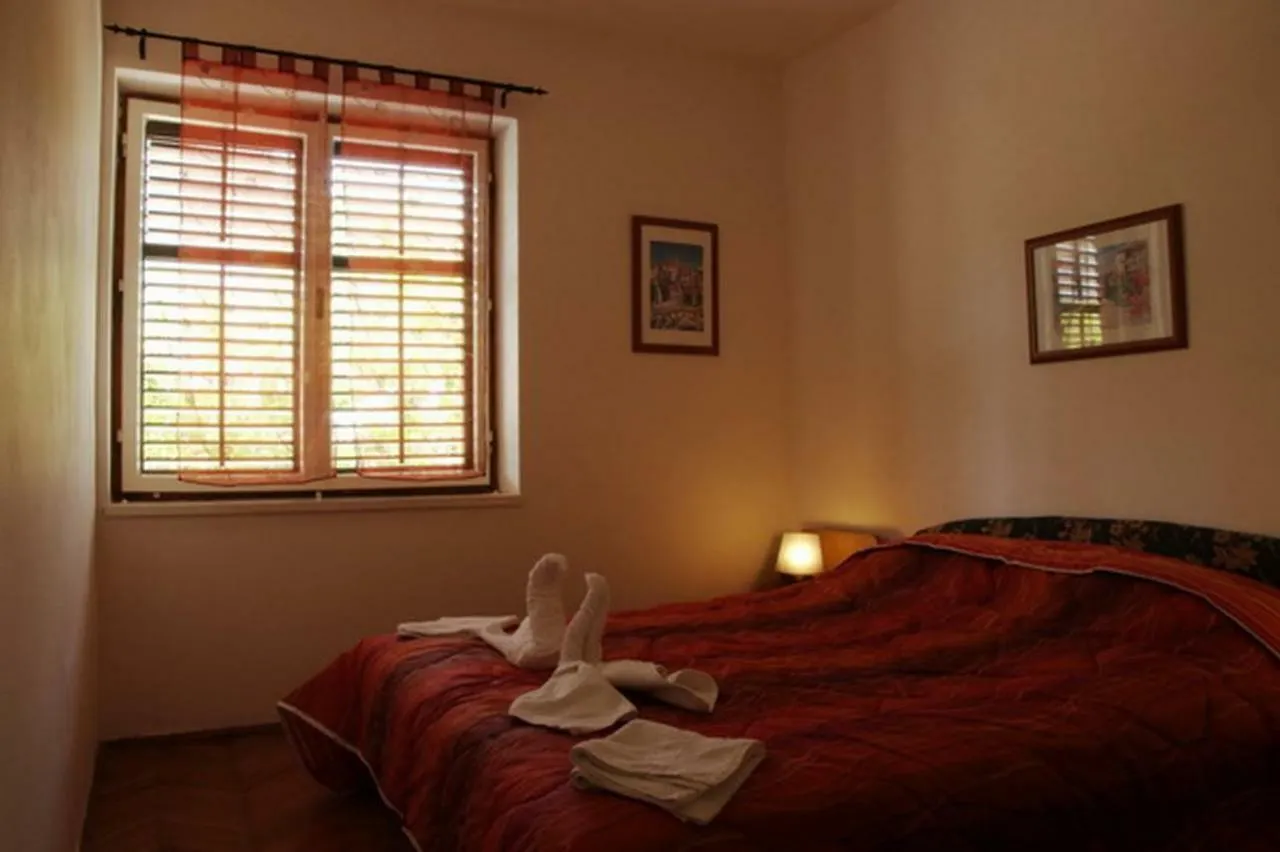 Apartmani Nikola Baska  Apartment Baska (Krk)