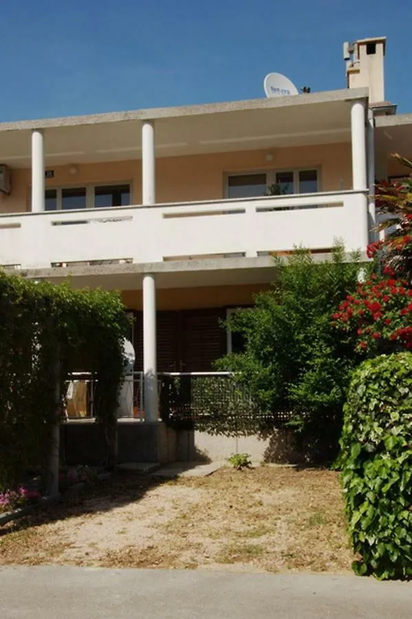 Apartmani Nikola Baska  0*, Baska (Krk) Croatia